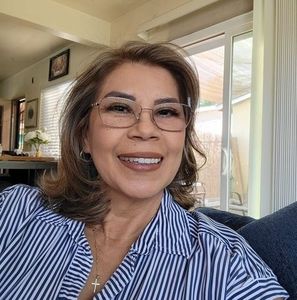 Meet your Posher, Rebeca